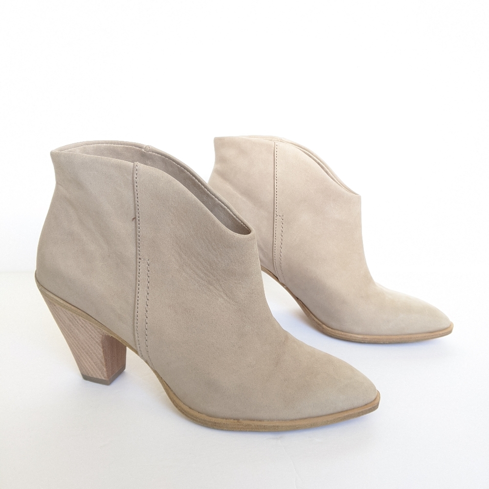 SOLD:::: ANTHROPOLOGIE Belle Sigerson Morrison Suede Ankle Boot Size 8 ::::SOLD
